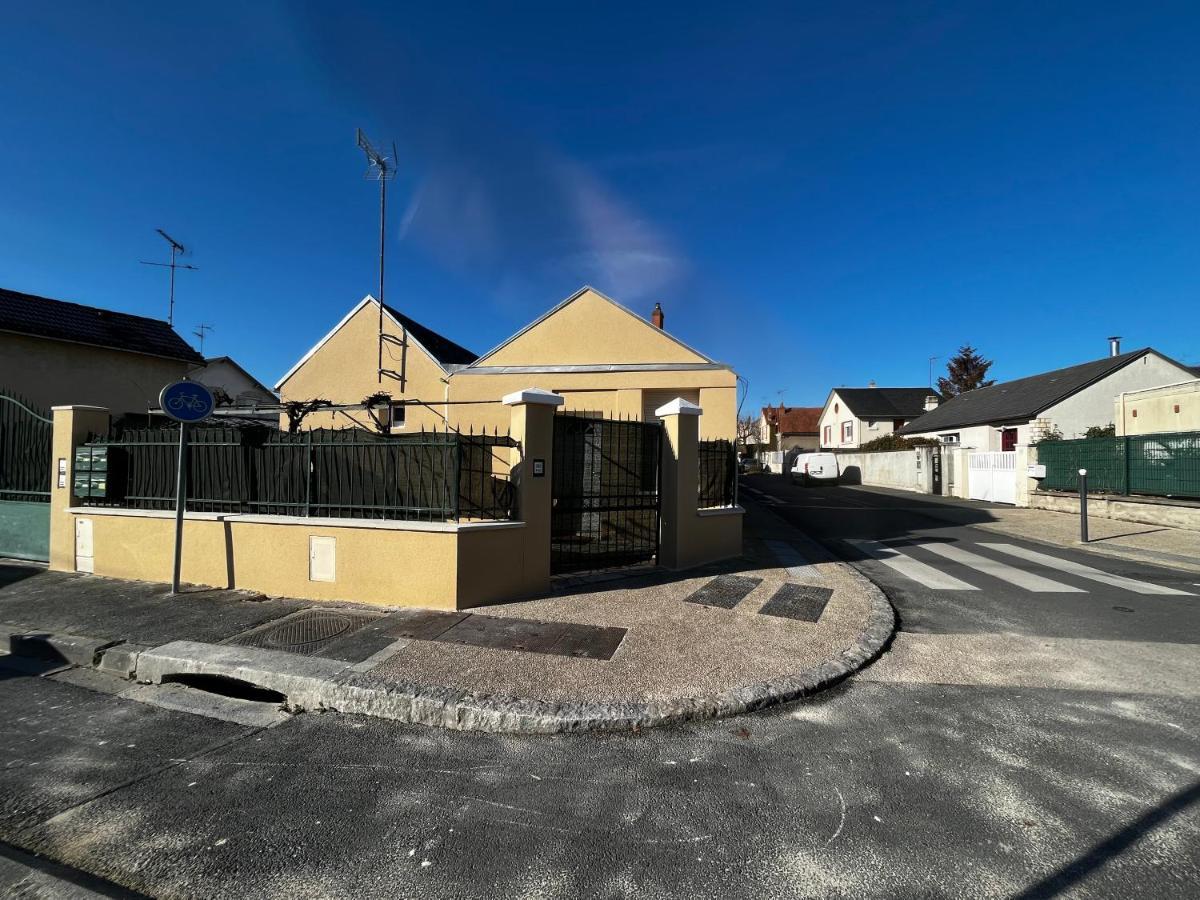Studios Au Quartier Pavillonnaire Rue D Ambert Orleans Bagian luar foto
